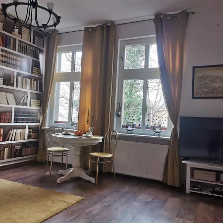 Mieszkanie Przy Plazy Apartment